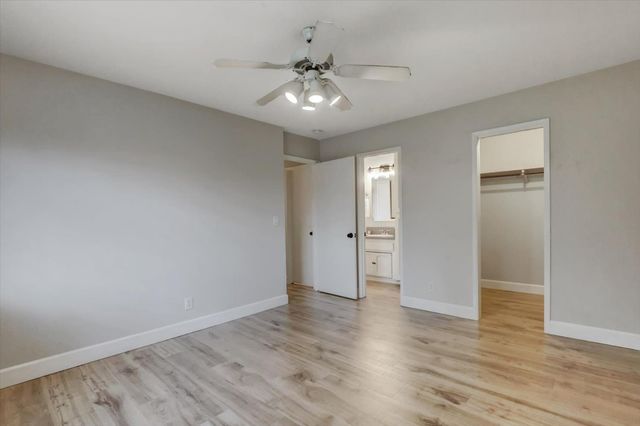 10885 Torrey Pines Dr, Auburn, CA 95602