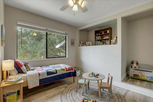 10885 Torrey Pines Dr, Auburn, CA 95602