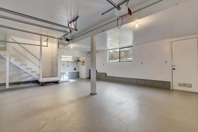 10885 Torrey Pines Dr, Auburn, CA 95602