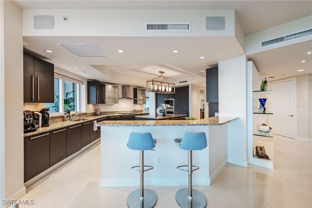 13675 Vanderbilt DR I610, Naples, FL 34110