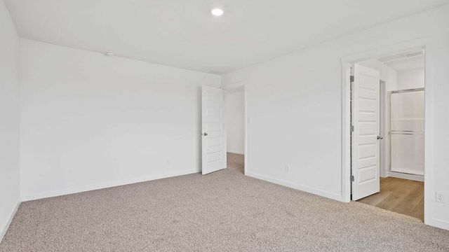 170 Cressmoor Boulevard, Hobart, IN 46342