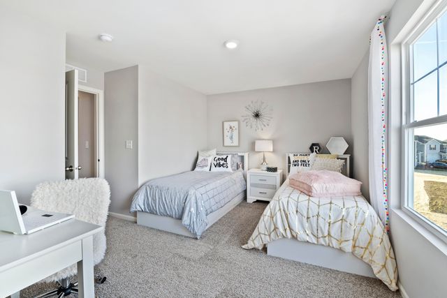 170 Cressmoor Boulevard, Hobart, IN 46342