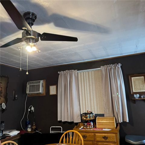 118 Mckean Ave, Donora, PA 15033