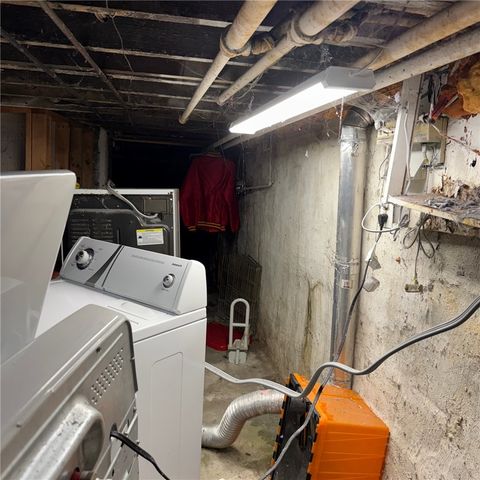118 Mckean Ave, Donora, PA 15033
