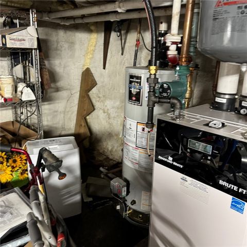 118 Mckean Ave, Donora, PA 15033