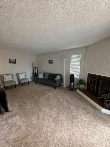 328 Northbank Ct #32, Stockton, CA 95207