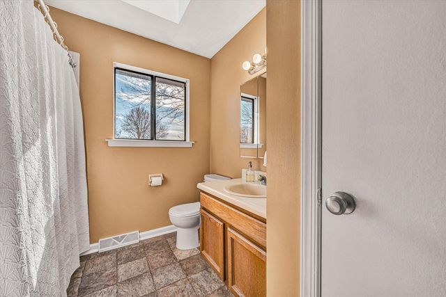 2186 Horn CIR, Vinton, VA 24179