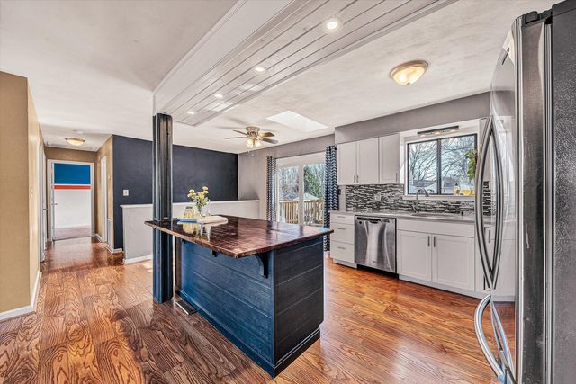 2186 Horn CIR, Vinton, VA 24179