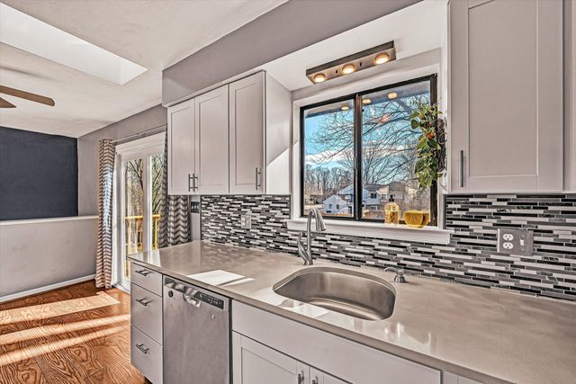 2186 Horn CIR, Vinton, VA 24179