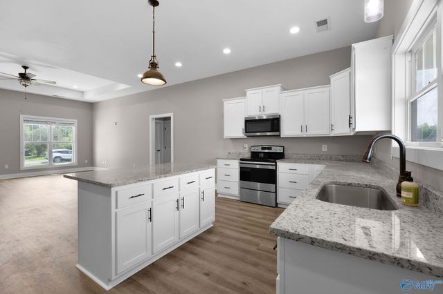 415 Highland Drive, Arab, AL 35016