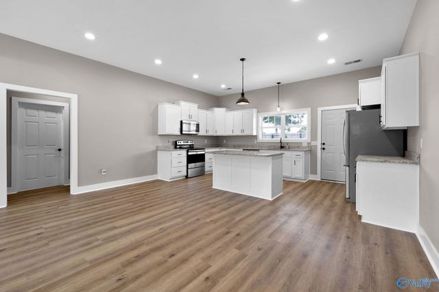 415 Highland Drive, Arab, AL 35016