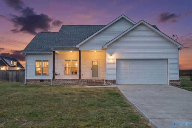 415 Highland Drive, Arab, AL 35016