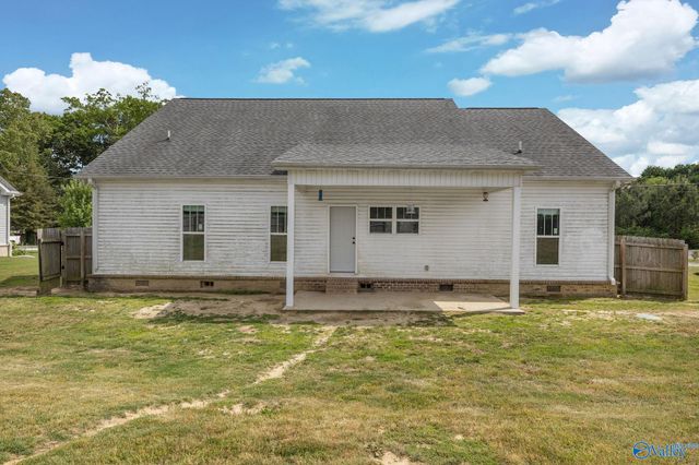 415 Highland Drive, Arab, AL 35016