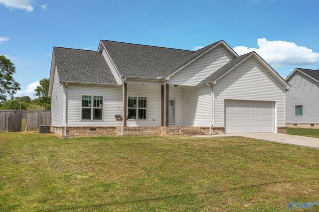 415 Highland Drive, Arab, AL 35016