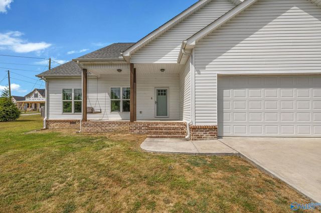 415 Highland Drive, Arab, AL 35016