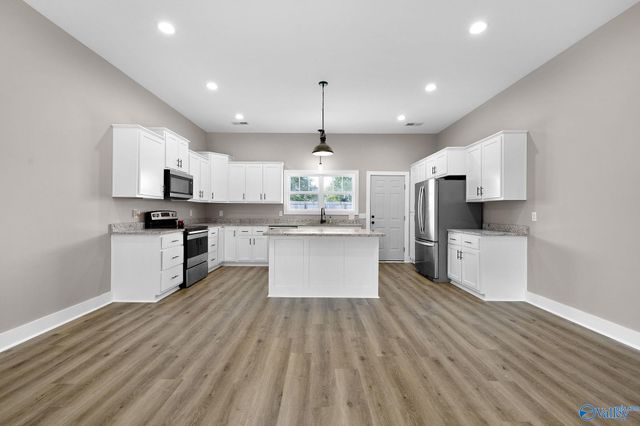 415 Highland Drive, Arab, AL 35016