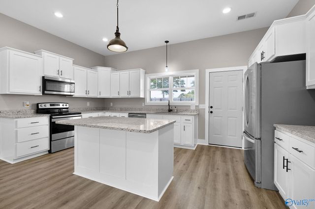 415 Highland Drive, Arab, AL 35016