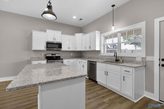 415 Highland Drive, Arab, AL 35016