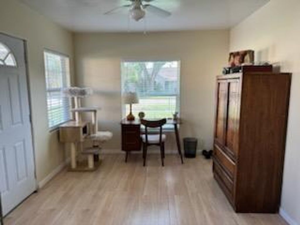 932 Walling St Street, Houston, TX 77009