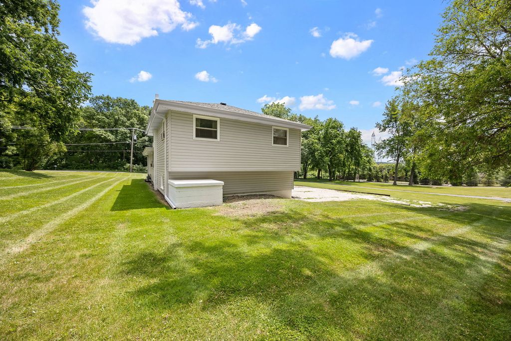 11S130 Madison Street, Burr Ridge, IL 60527 — photo 5