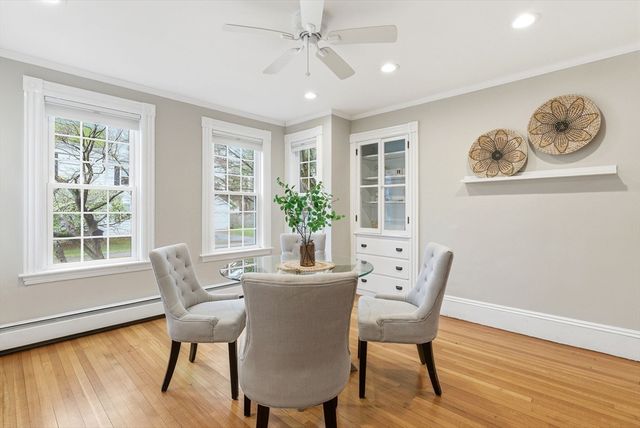 34 Maple Street, Hamilton, MA 01982