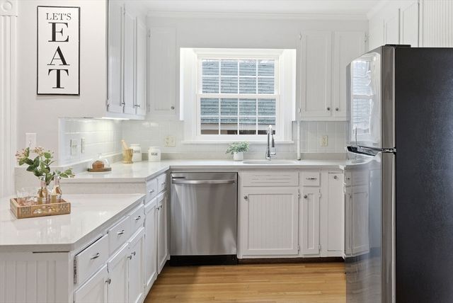 34 Maple Street, Hamilton, MA 01982