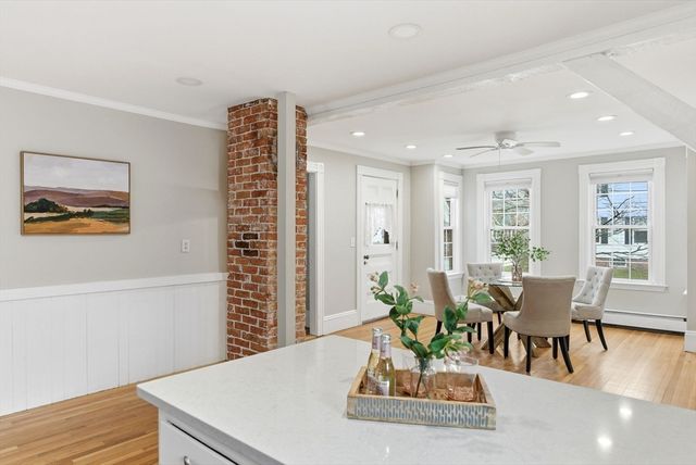 34 Maple Street, Hamilton, MA 01982