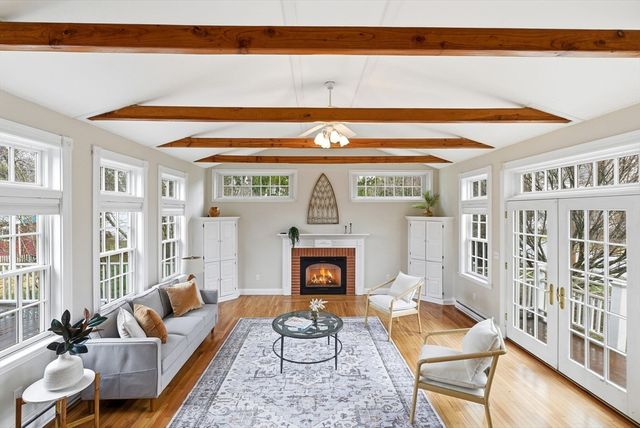 34 Maple Street, Hamilton, MA 01982