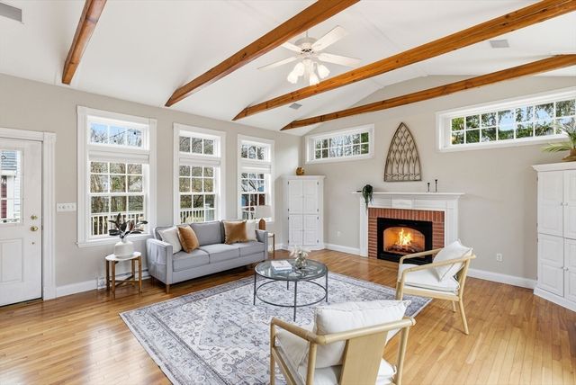 34 Maple Street, Hamilton, MA 01982