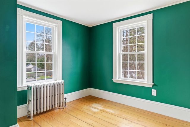 34 Maple Street, Hamilton, MA 01982