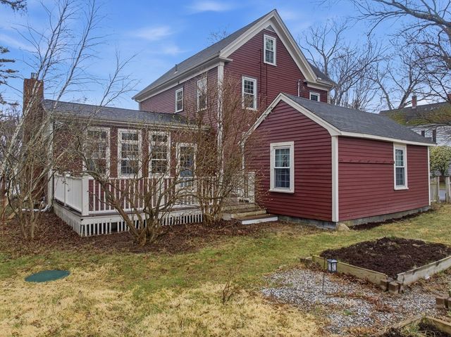 34 Maple Street, Hamilton, MA 01982