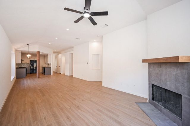 8610 Scaup Drive, Houston, TX 77040