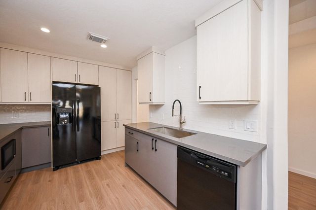 8610 Scaup Drive, Houston, TX 77040