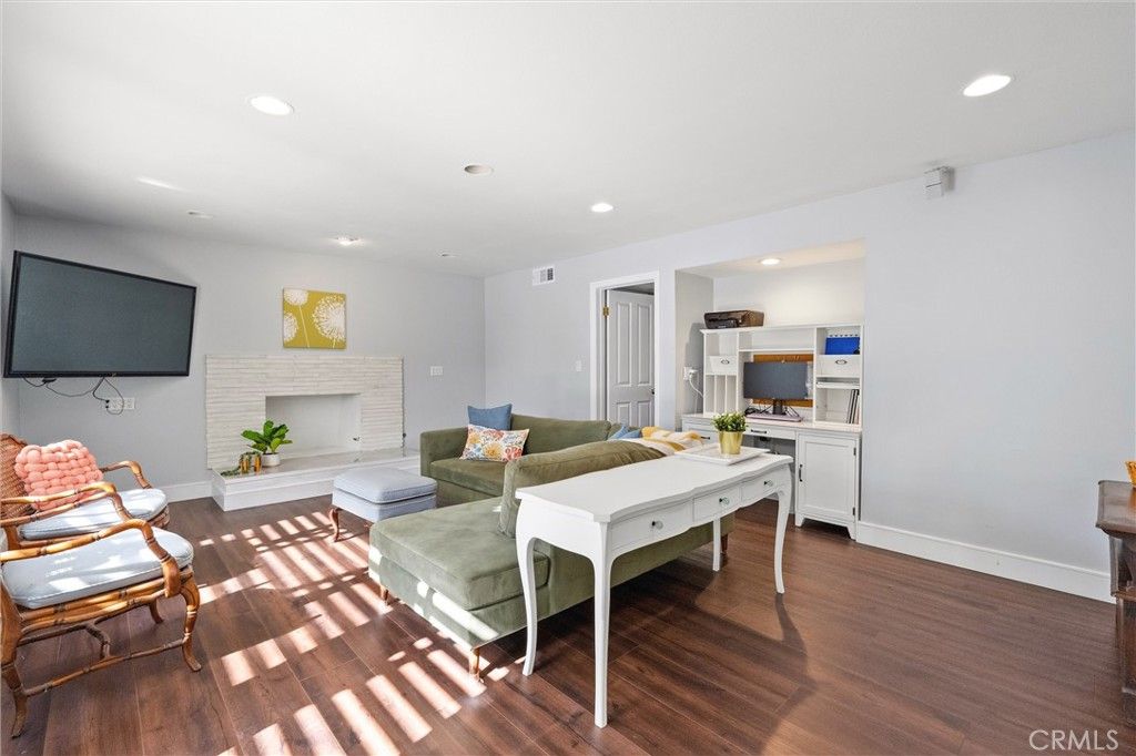 Image 17 of property listing at 3671 Fuchsia Street, Seal Beach, CA 90740