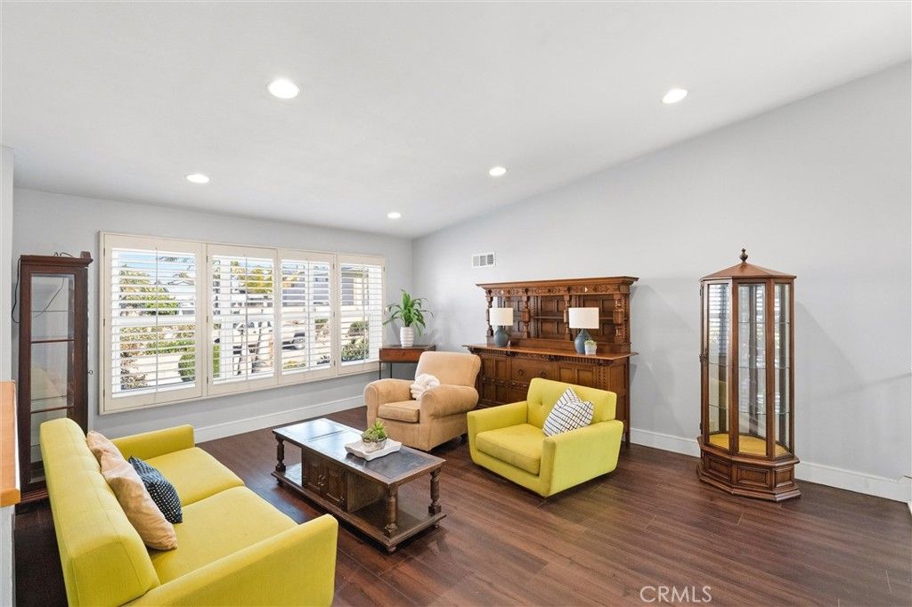 Image 3 of property listing at 3671 Fuchsia Street, Seal Beach, CA 90740