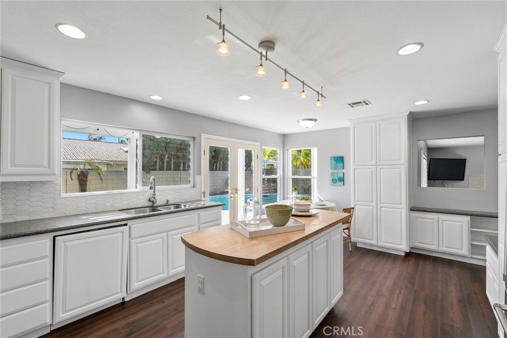 Image 9 of property listing at 3671 Fuchsia Street, Seal Beach, CA 90740