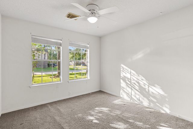 19307 Royal Isle Drive, Tomball, TX 77375