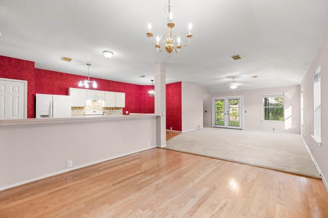 19307 Royal Isle Drive, Tomball, TX 77375