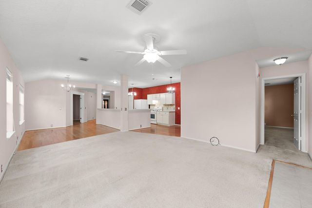 19307 Royal Isle Drive, Tomball, TX 77375