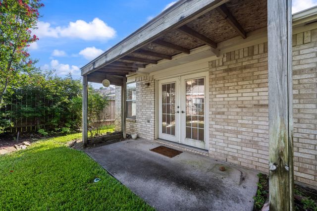 19307 Royal Isle Drive, Tomball, TX 77375