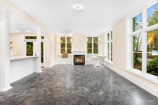 6639 NE Bayview Boulevard, Bainbridge Island, WA 98110