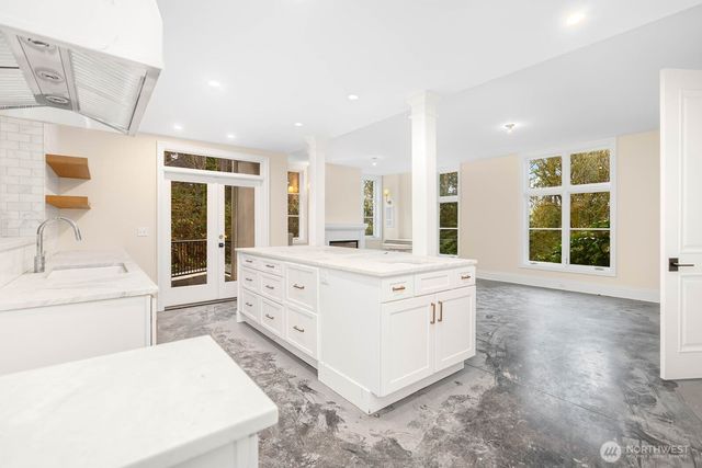 6639 NE Bayview Boulevard, Bainbridge Island, WA 98110