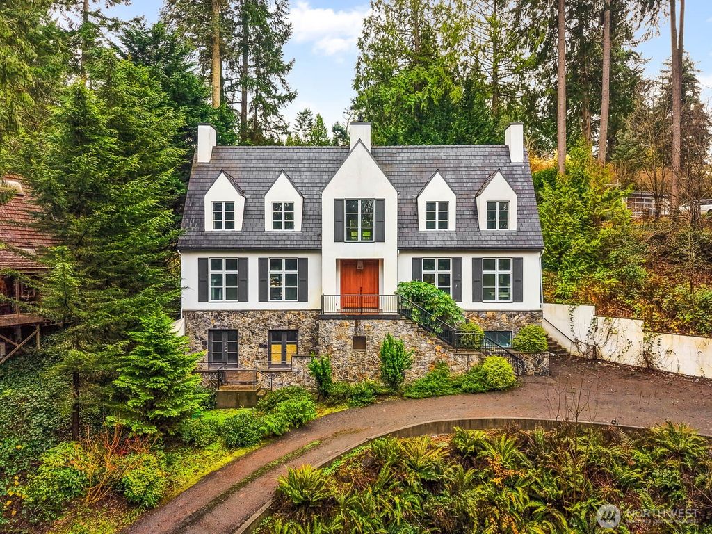 6639 NE Bayview Boulevard, Bainbridge Island, WA 98110