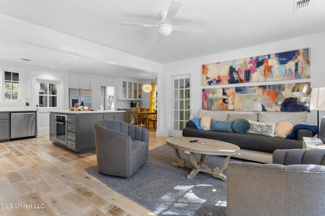 111 Bay View Court, Bay Saint Louis, MS 39520