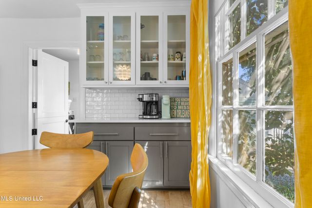 111 Bay View Court, Bay Saint Louis, MS 39520