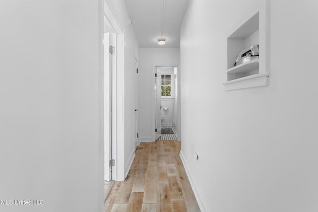 111 Bay View Court, Bay Saint Louis, MS 39520