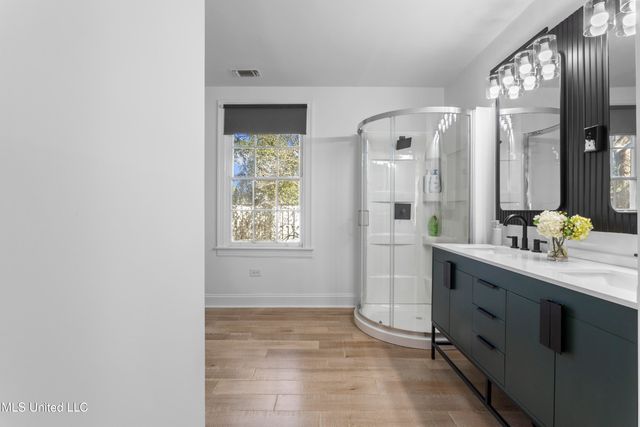 111 Bay View Court, Bay Saint Louis, MS 39520