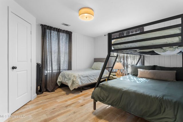 111 Bay View Court, Bay Saint Louis, MS 39520