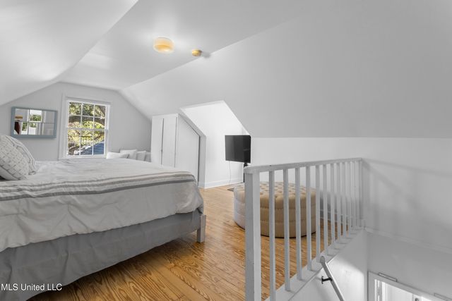 111 Bay View Court, Bay Saint Louis, MS 39520