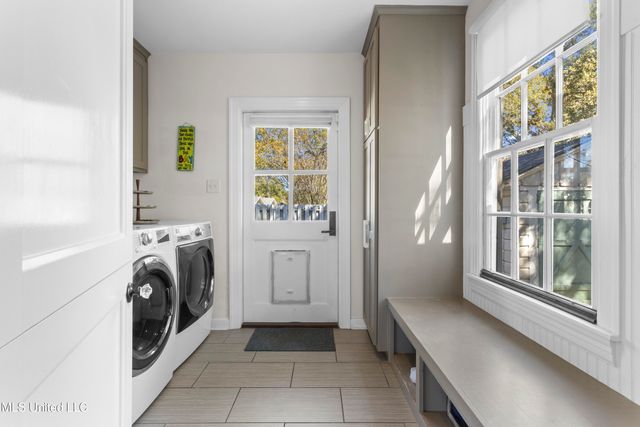 111 Bay View Court, Bay Saint Louis, MS 39520